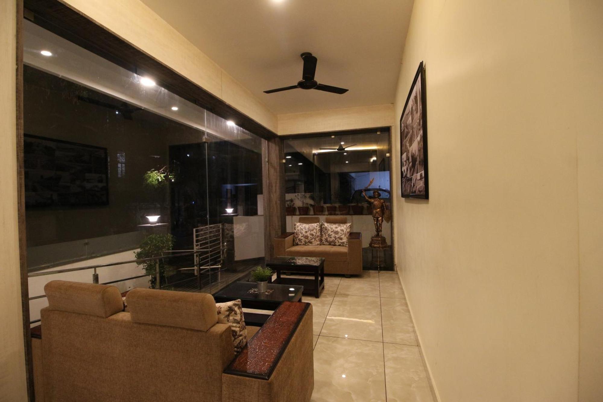 The Butterfly Luxury Serviced Apartments Вишакхапатнам Экстерьер фото